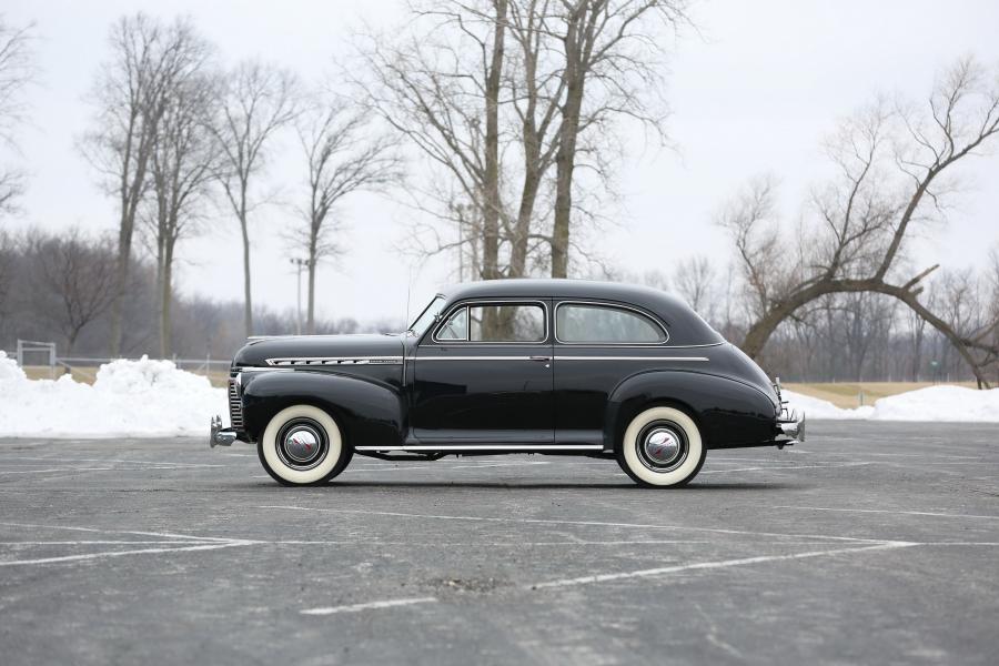  Chevrolet Special DeLuxe 2-Door Town Sedan 1941 года  (фото 2 из 9)
